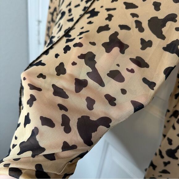 Lilly’s Kloset Tan Black Cqw Print Lettuce Trim Lomgsleeve Mesh Bodysuit Sz S - Picture 3 of 7